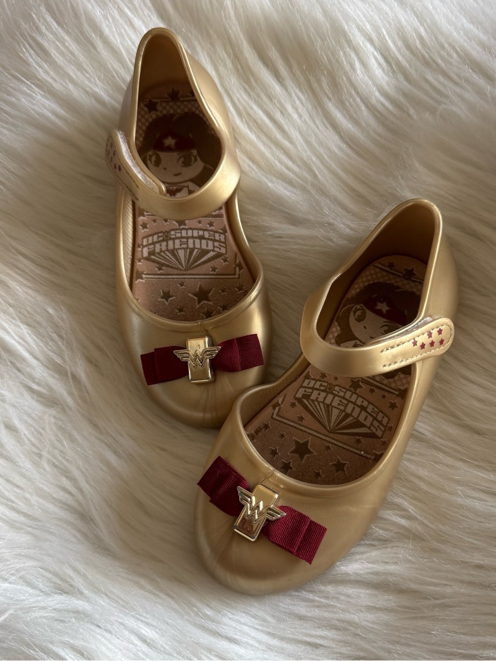 Grendene Wonder Woman DC Comics Friends Gold Jelly Bow Mary Jane Flats Size 10
